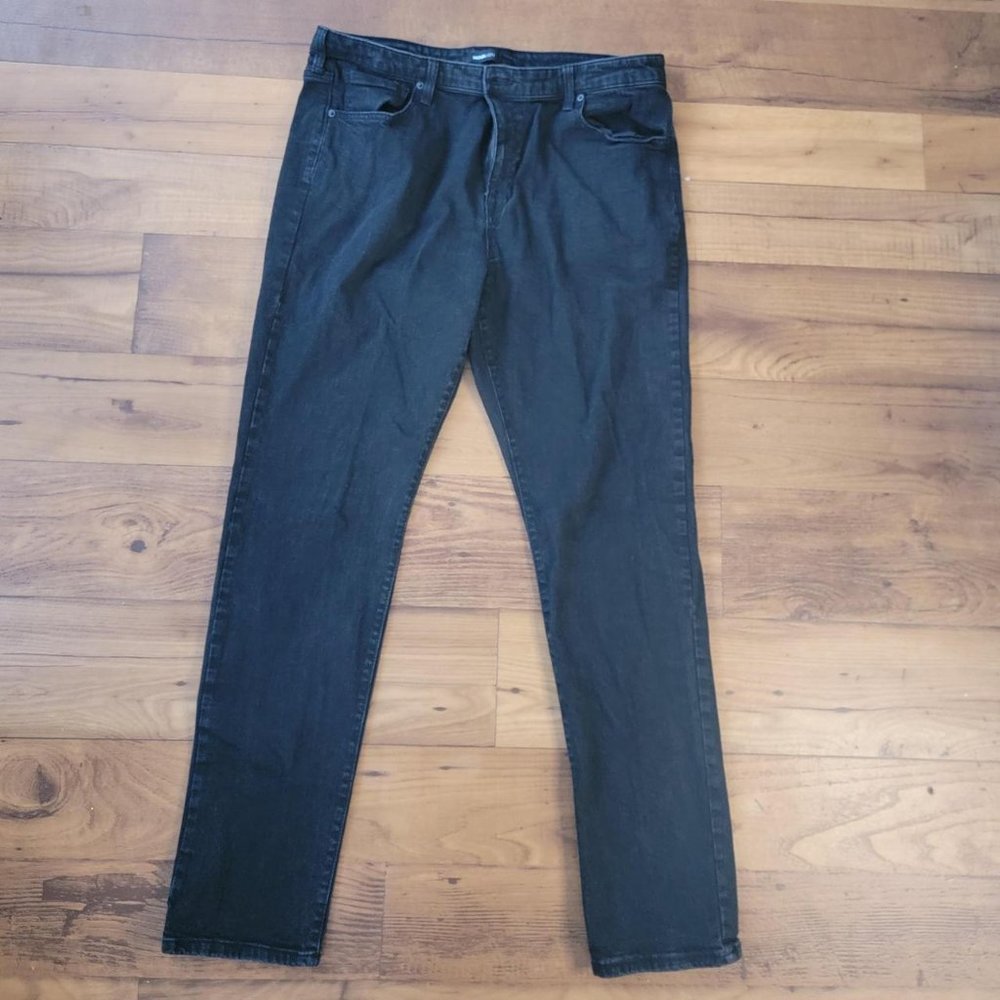 Gently Used Men Fashion Nova Black Jeans - Size 40